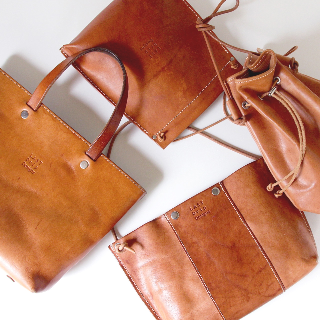 栃木レザー社のヌメ革を使用したバッグ、財布、キーケース、小物